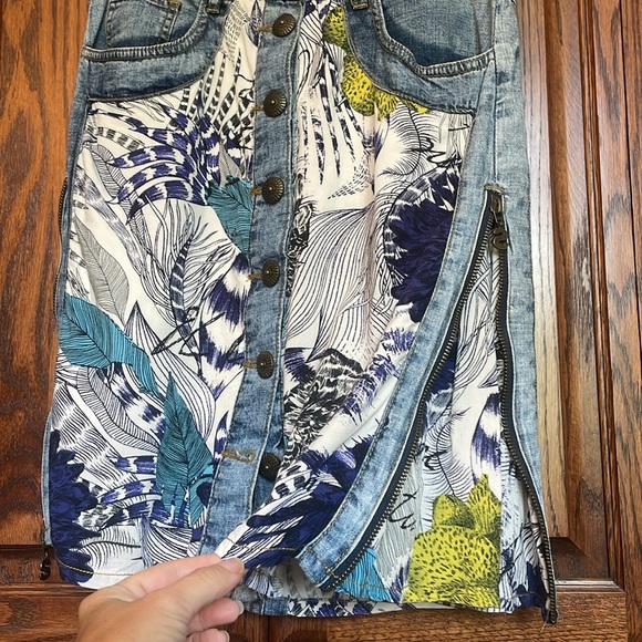 Cute Desigual Jean Skirt - Picture 4 of 10